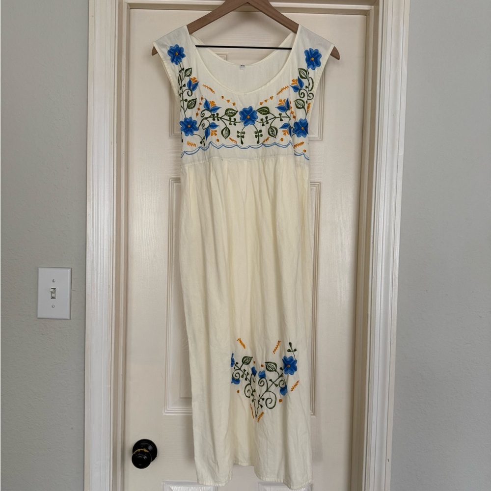 Floral Embroidered Midi Dress in Cream and Blue
